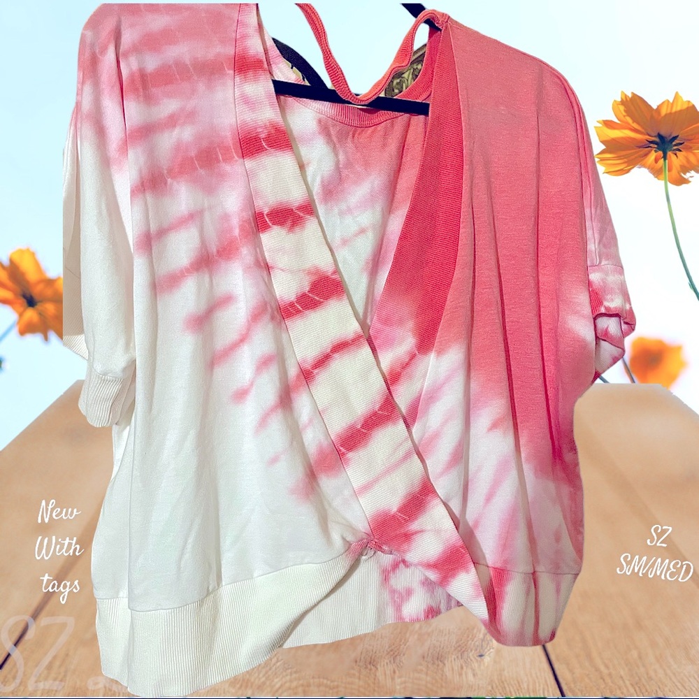 NWT MYSTEREE BRAND UNIQUE TOP, open v-neck front with twist at bottom center, - Picture 12 of 15